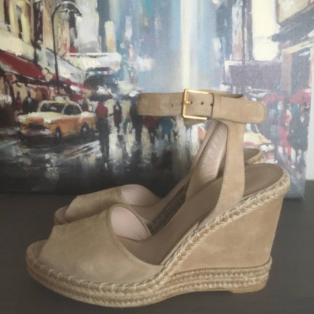 Stuart Weitzman Sandals Sz 7.5 Excellent condition